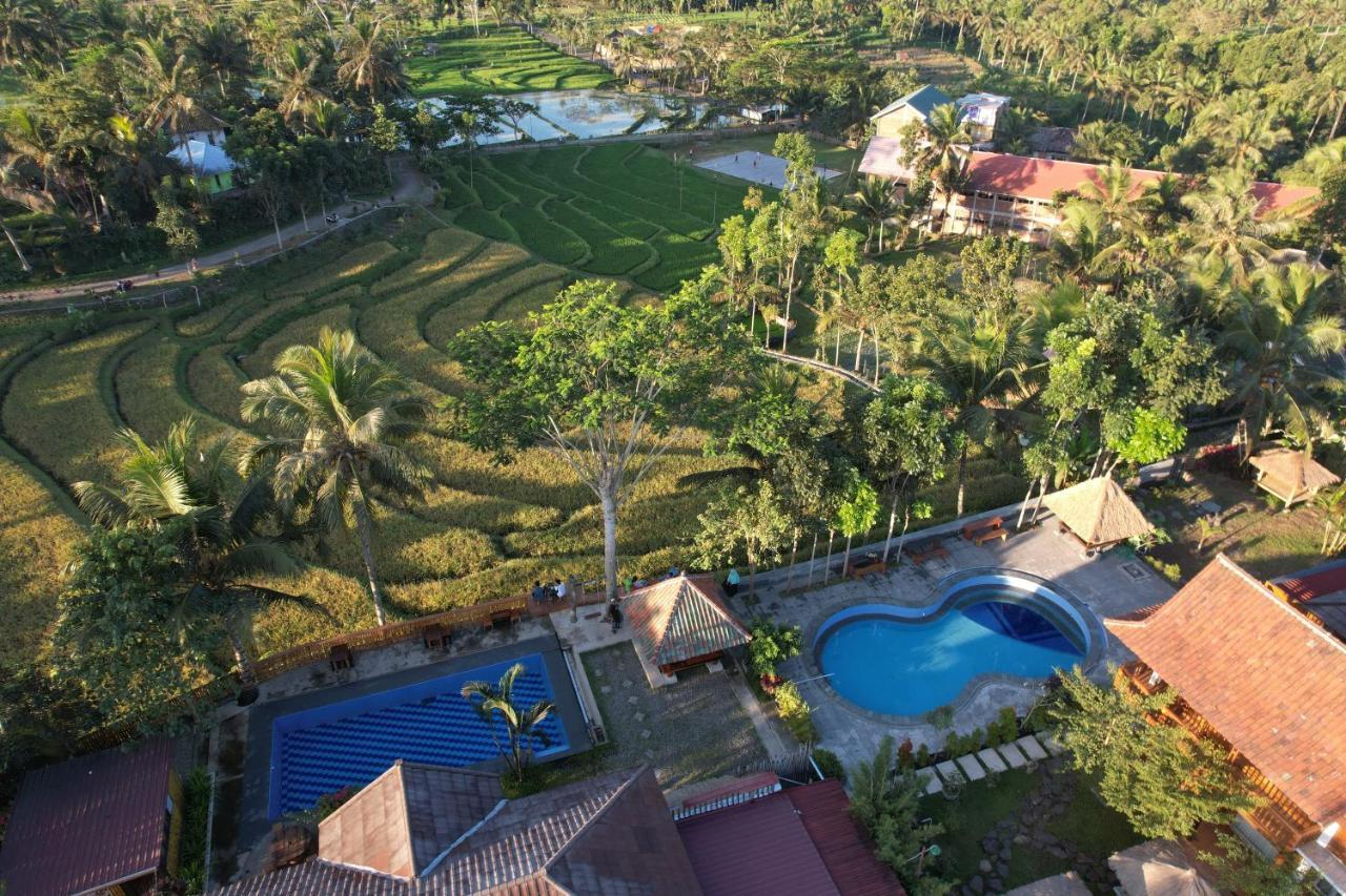 Peraja Bungalows Loyok Sangyang Exteriér fotografie