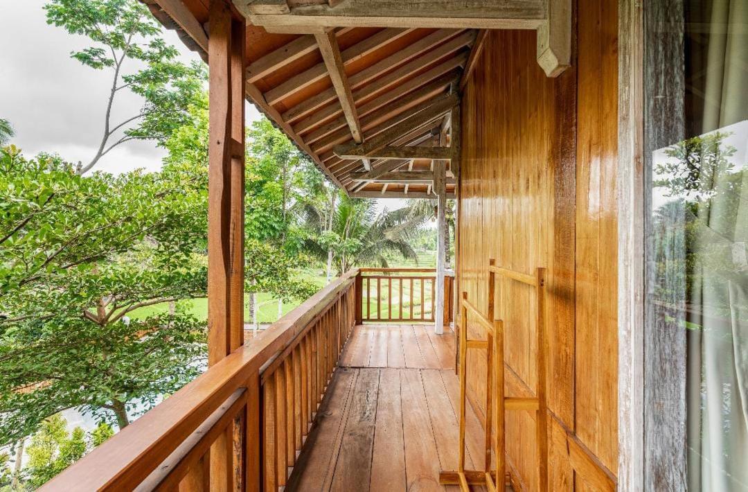 Peraja Bungalows Loyok Sangyang Exteriér fotografie