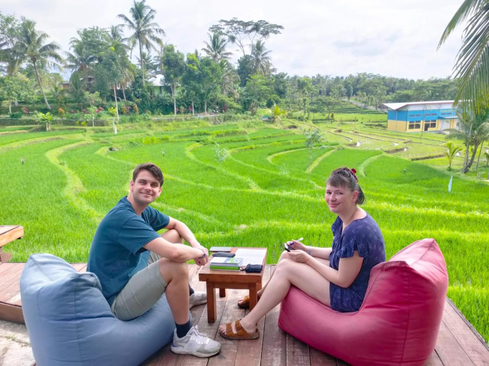 Peraja Bungalows Loyok Sangyang Pokoj fotografie